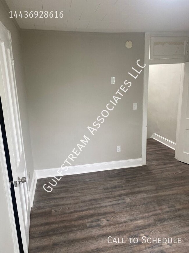 Building Photo - 1307 N Montford Ave