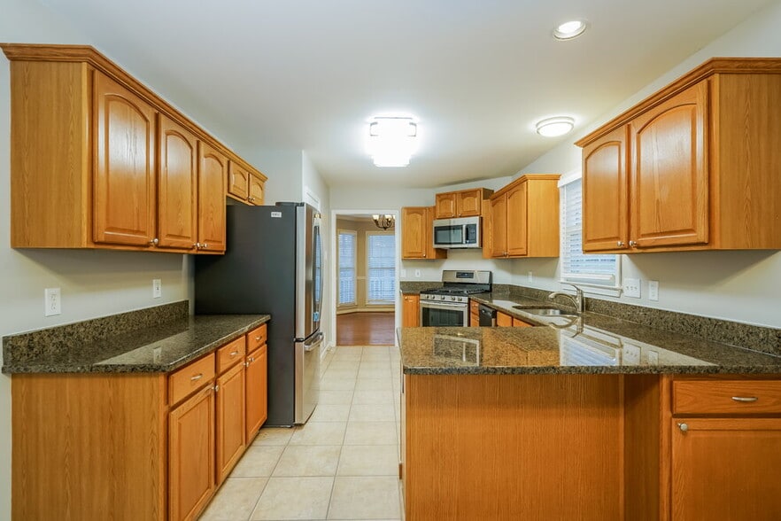 Building Photo - 1403 Velvet Creek Trce SW