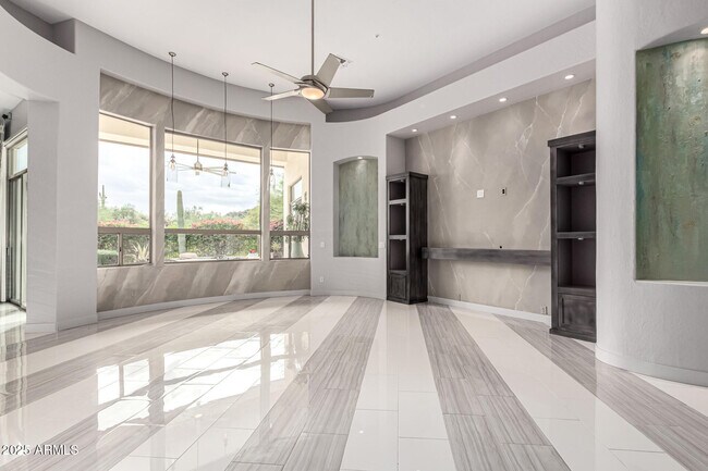 Building Photo - 15211 E Staghorn Dr