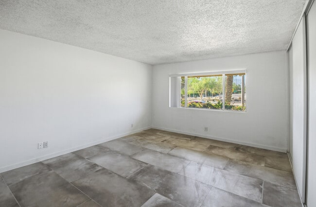 Building Photo - 77912 Michigan Dr