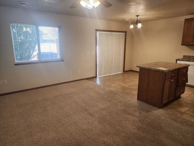 Building Photo - Three bedroom two bathroom Town home