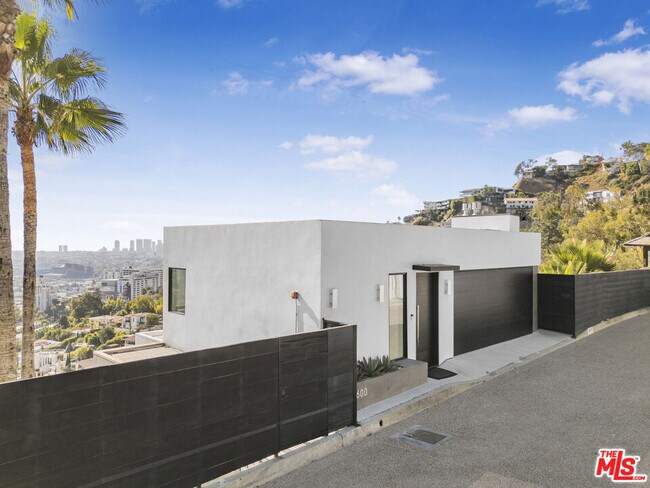 Building Photo - 1600 Marlay Dr