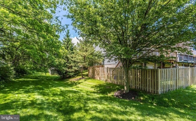Building Photo - 6632 Granville Ct