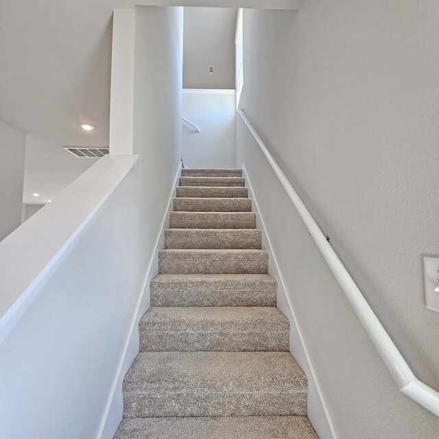 Building Photo - 6800 Devotion Ave