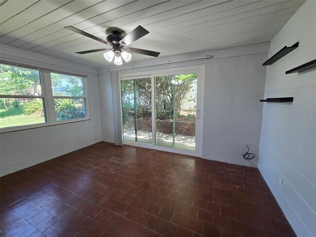 Building Photo - 507 Lake Lulu Dr