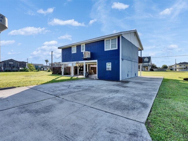 Building Photo - 16527 Lewis Scott Rd