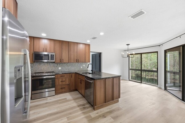 Building Photo - 8753 Como Lake Dr