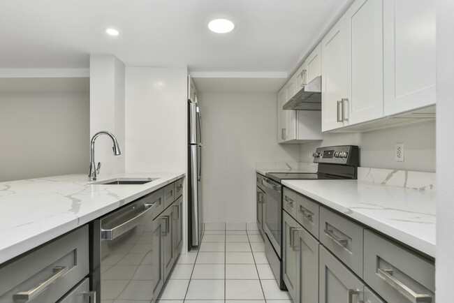 Building Photo - 97 Appleton St