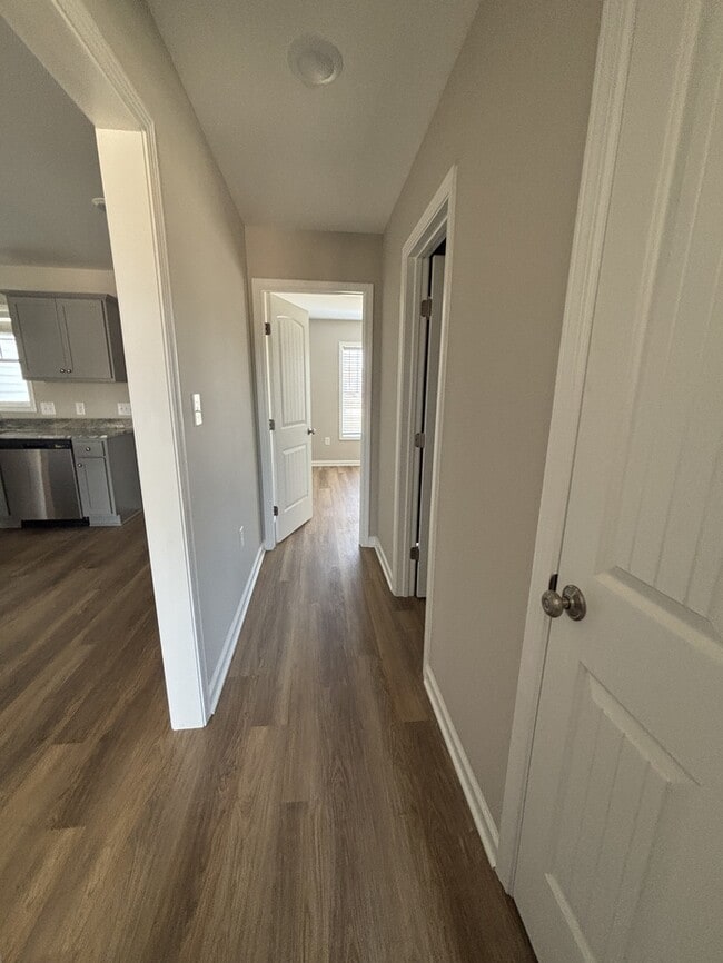 Building Photo - 100 Bradfield Cir