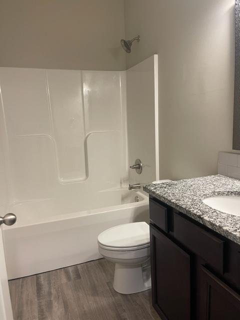 Building Photo - 5272 N Cypress Cir