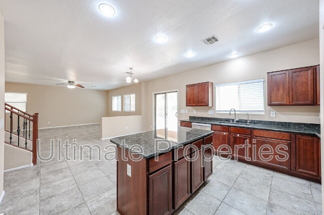 Building Photo - 4245 E Folgers Rd