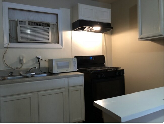 Interior Photo - Alice Avenue