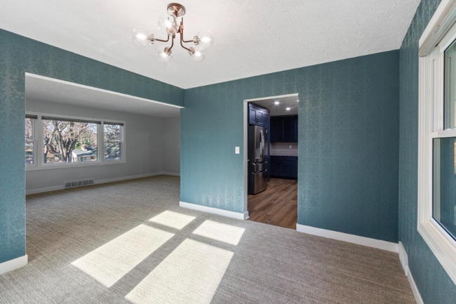 Building Photo - 1533 S 76th St