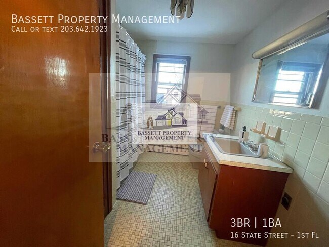 Building Photo - 16 State St