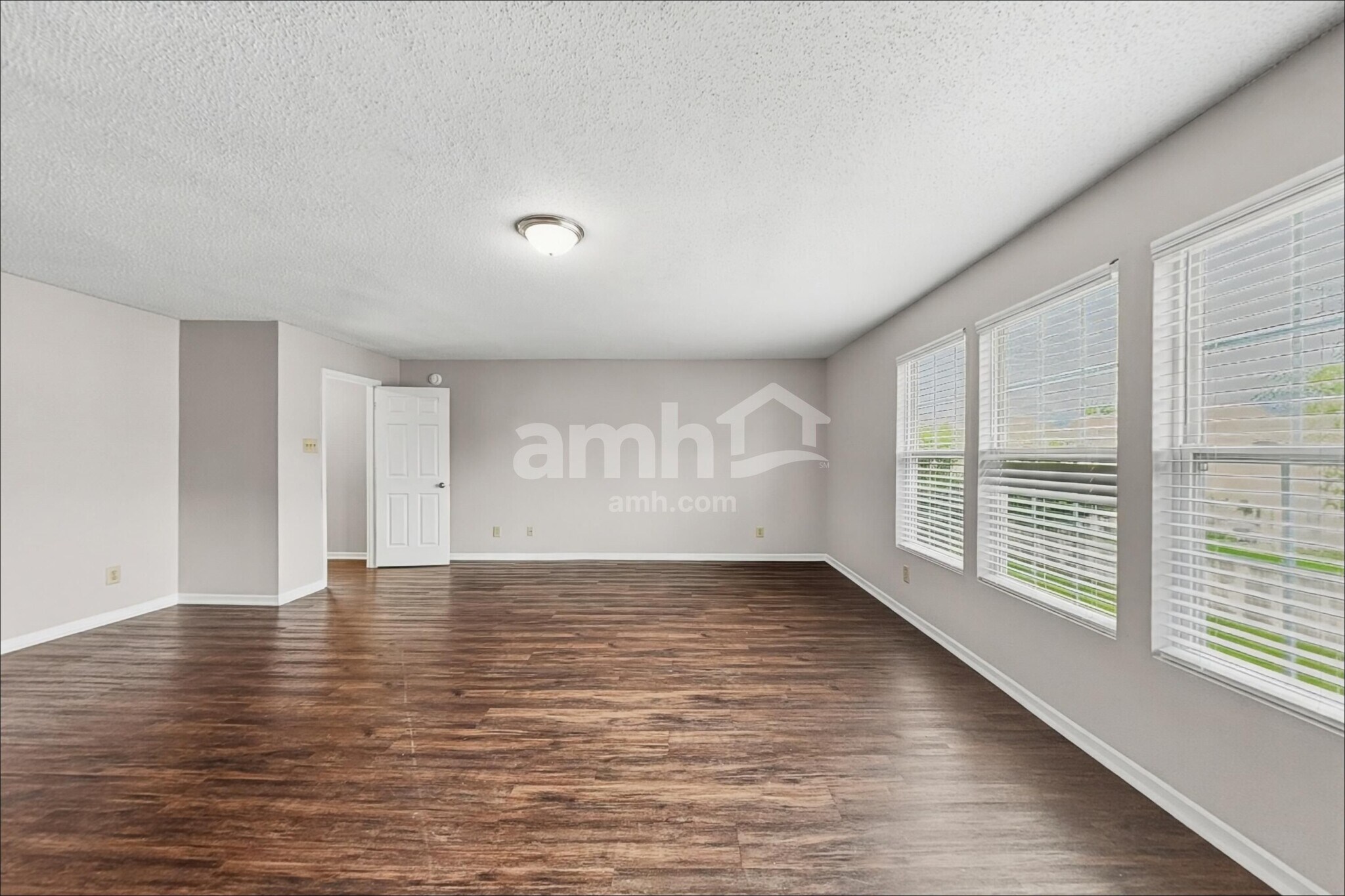 Building Photo - 2945 Sentiment Ln