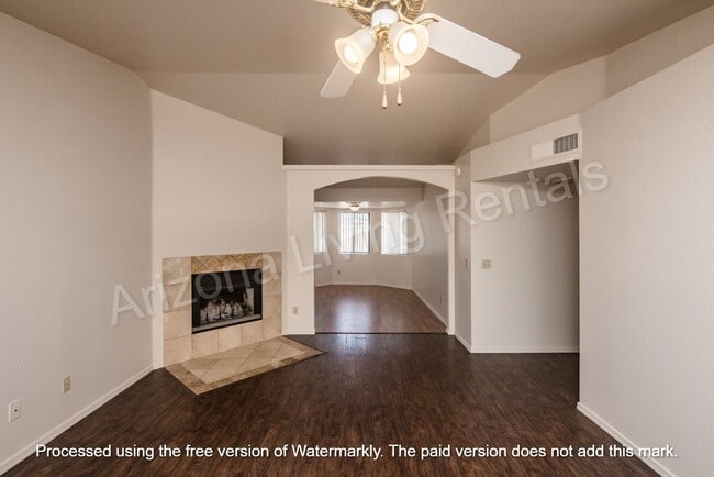 Building Photo - VALUE MEETS COMFORT!
