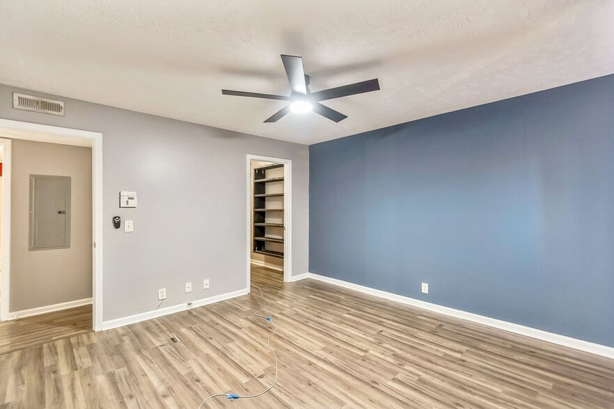 Building Photo - 420 Elysian Fields Rd