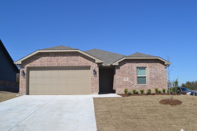 Primary Photo - 3 bed 2 bath House for Lease in Sherman