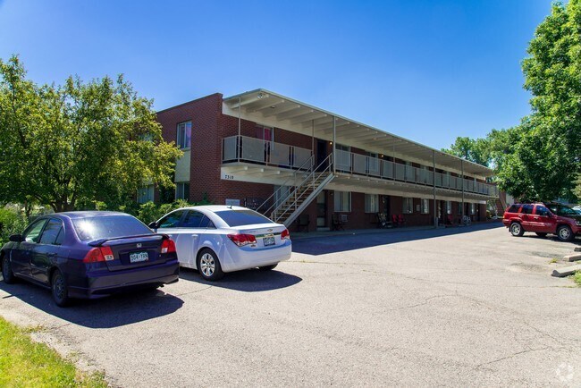 Primary Photo - The Club Apartments