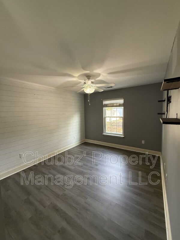 Building Photo - 4 Kaminsky Ln