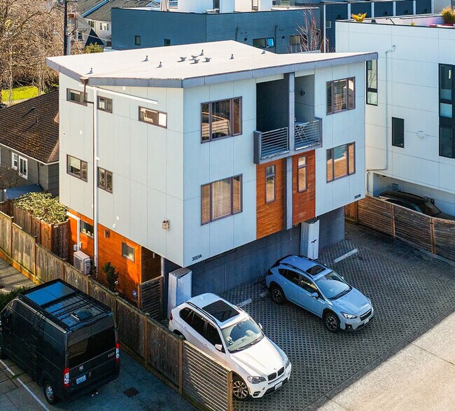 Building Photo - 3066 63rd Ave SW