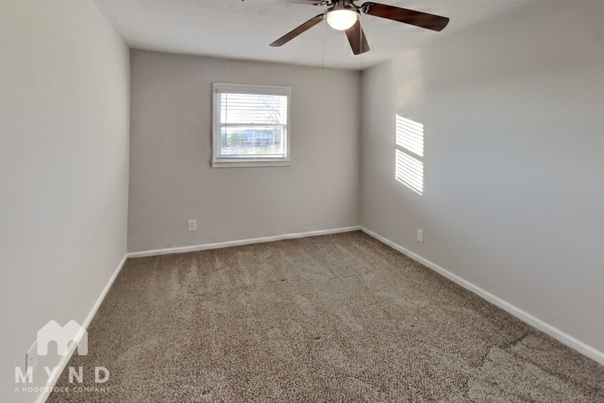 Building Photo - 225 Baker St