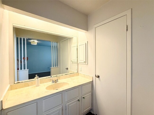 Building Photo - 22319 Merrymount Dr