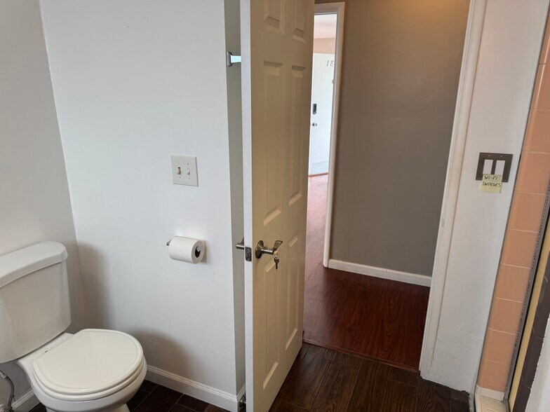 Building Photo - 1816 E Ocean Blvd