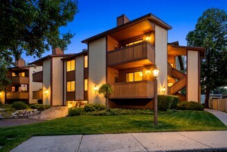 Building Photo - Countrywoods