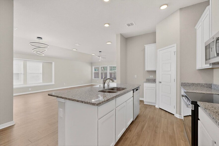 Building Photo - 1160 Water Valley