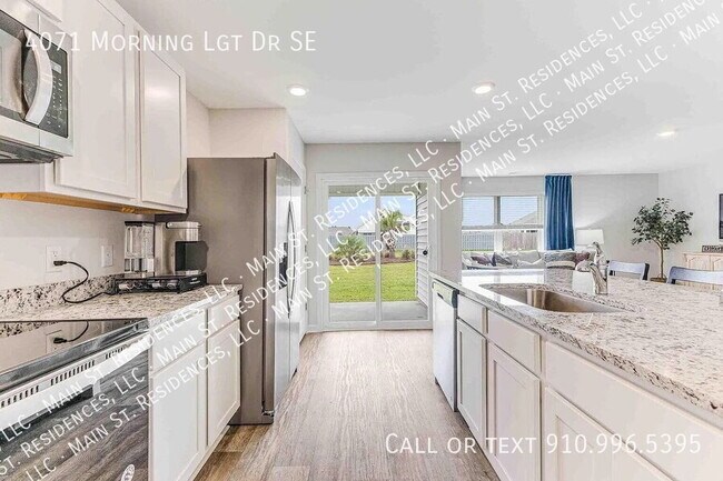 Building Photo - 4071 Morning Lgt Dr SE