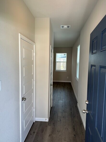 Building Photo - 22203 Grand Majestic Dr