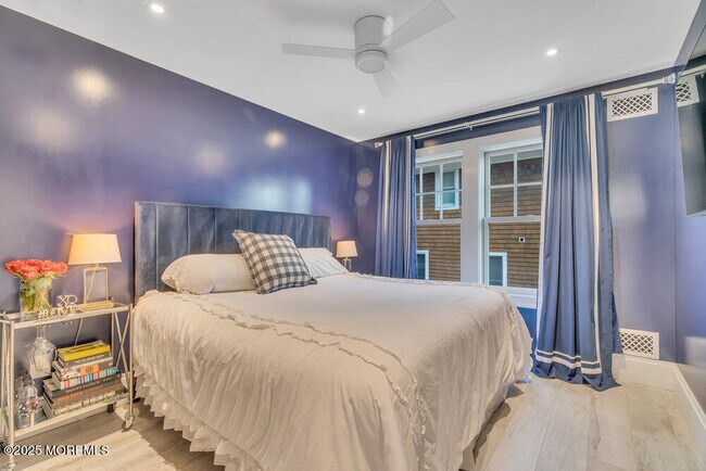 Building Photo - 985 Ocean Ave