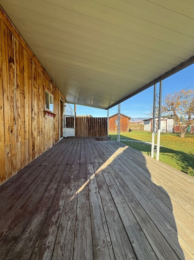 Building Photo - Spacious Pet-Friendly Rental on 3 Acres — ...