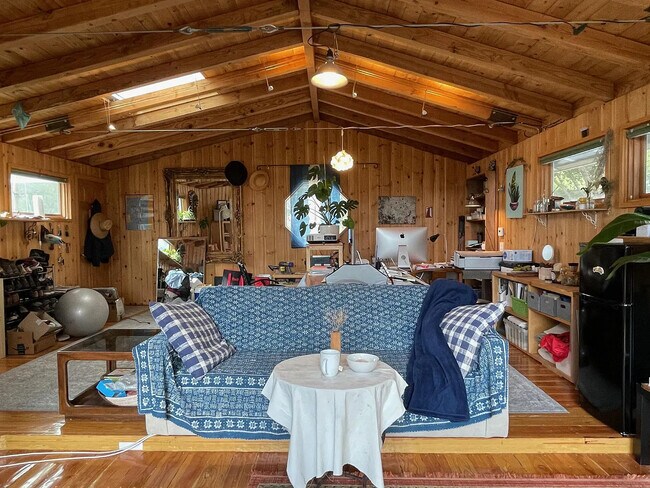 Living space - 20938 Shady Ln