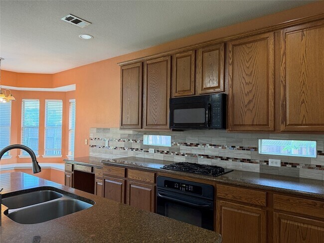 Building Photo - 8373 Brightside Ln