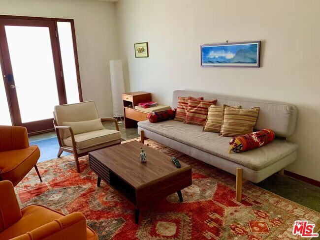 Building Photo - 3617 Maplewood Ave