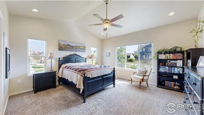 Building Photo - 532 Mount Rainier St