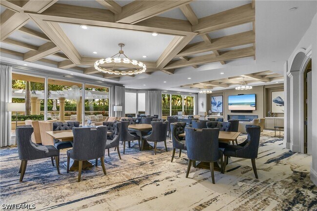 Building Photo - 8787 Bay Colony Dr