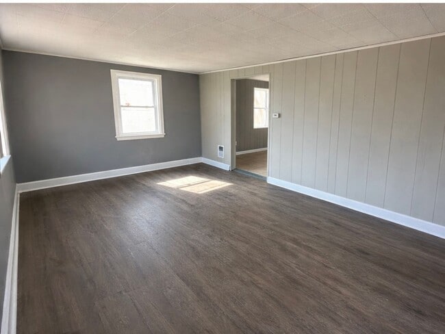 Building Photo - 2 Bed, 1 Bath for rent!