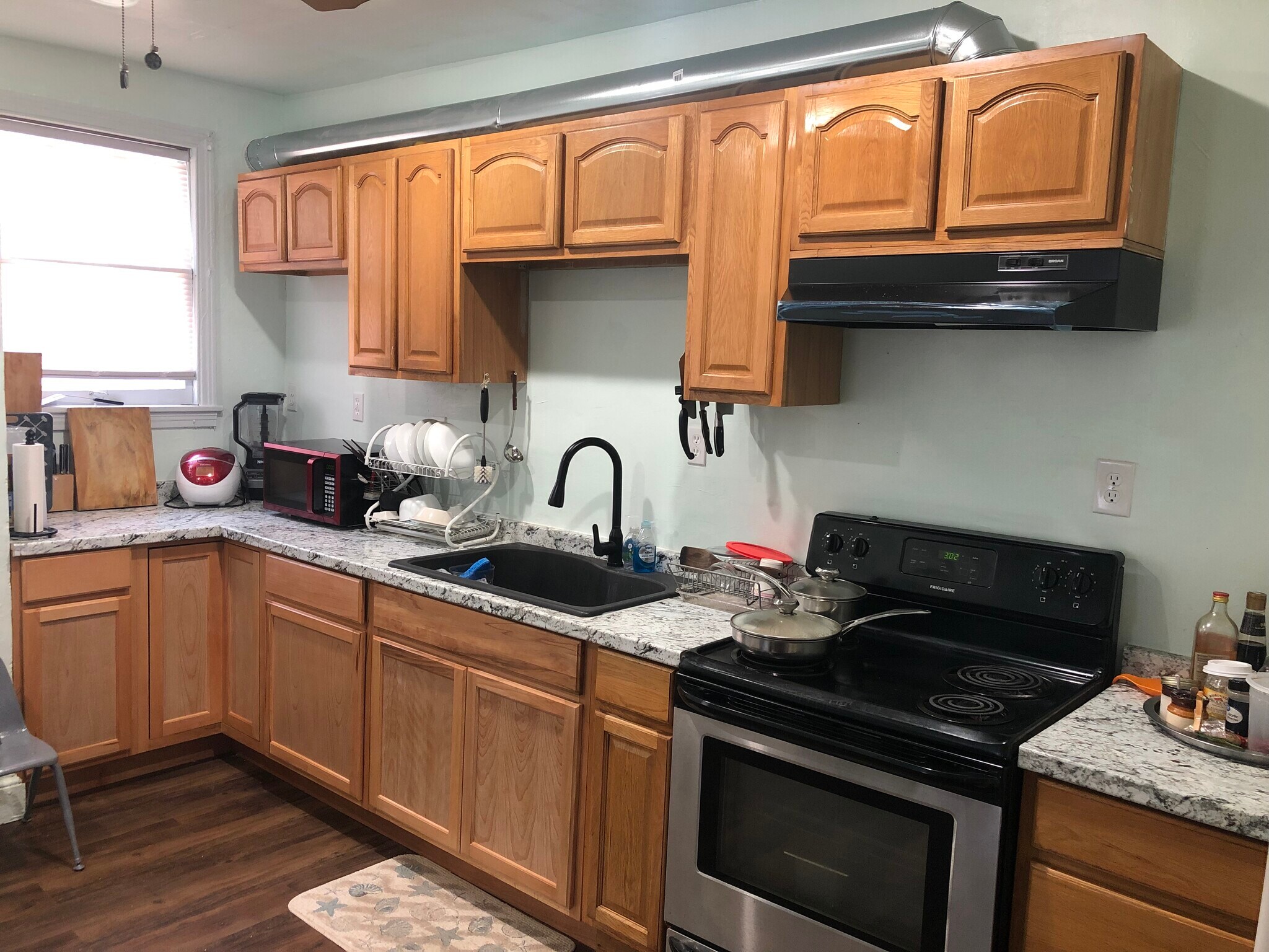 Building Photo - 1109 W 41st St