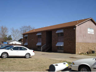 Primary Photo - 225 Greenhill