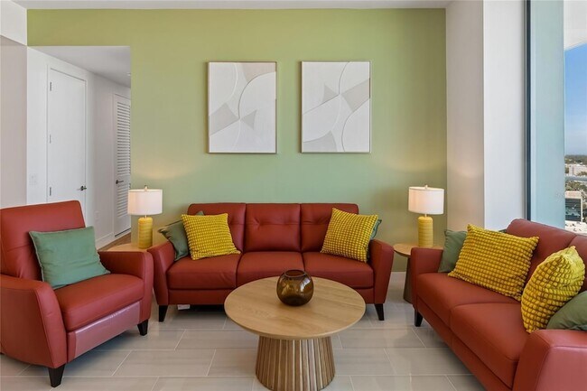 Building Photo - 400 Central Ave