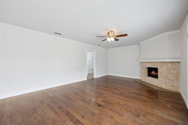 Building Photo - 2138 Stoneridge Dr