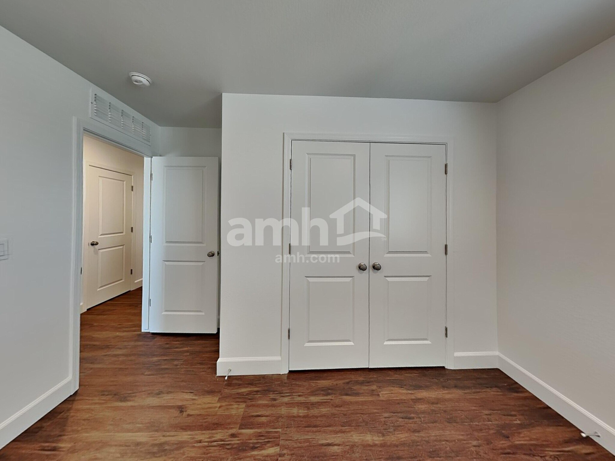 Building Photo - 17157 W Lawrence Ln