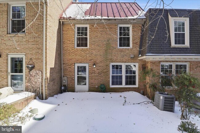 Building Photo - 2314 Sanford St