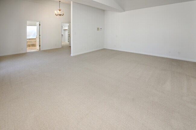 Building Photo - 1643 2nd St