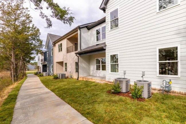 Building Photo - 9678 Dutton Ln