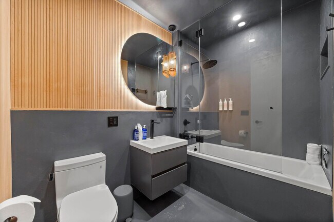 Building Photo - 20 Bayard St