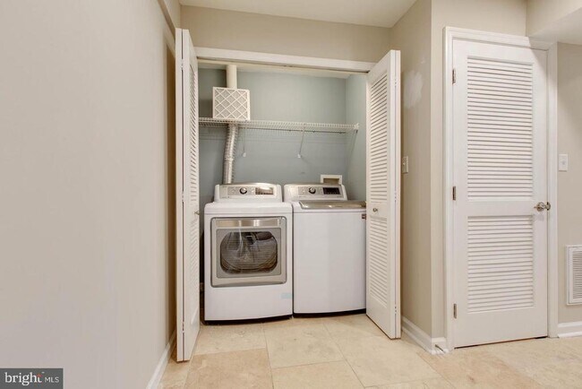 Building Photo - 7217 Maidstone Pl